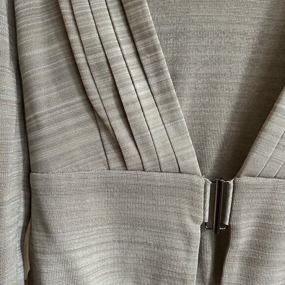 Misook Collection Pleated Blouse Clasp Deep V-Neck Top Tan Size S - Picture 2 of 5